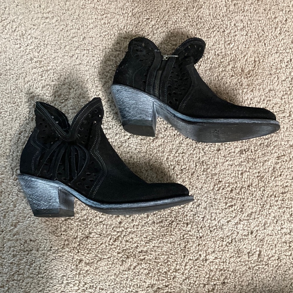 Ankle fringe zip up boots
